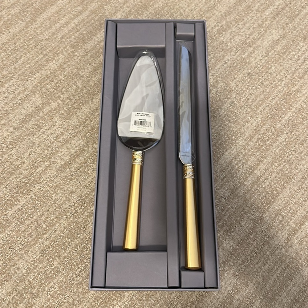 Vera Wang Wedgwood Cake knife/serve